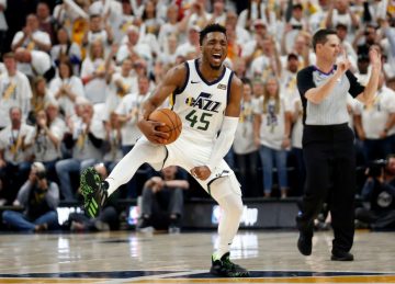 Mitchell ratuje Jazz, Bucks zagrają z Celtics w półfinale