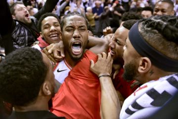 Tissot Buzzer Beater Kawhi Leonarda nad Joelem Embiidem!