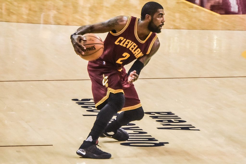 Thompson: Cavaliers powinni zastrzec koszulkę Irvinga