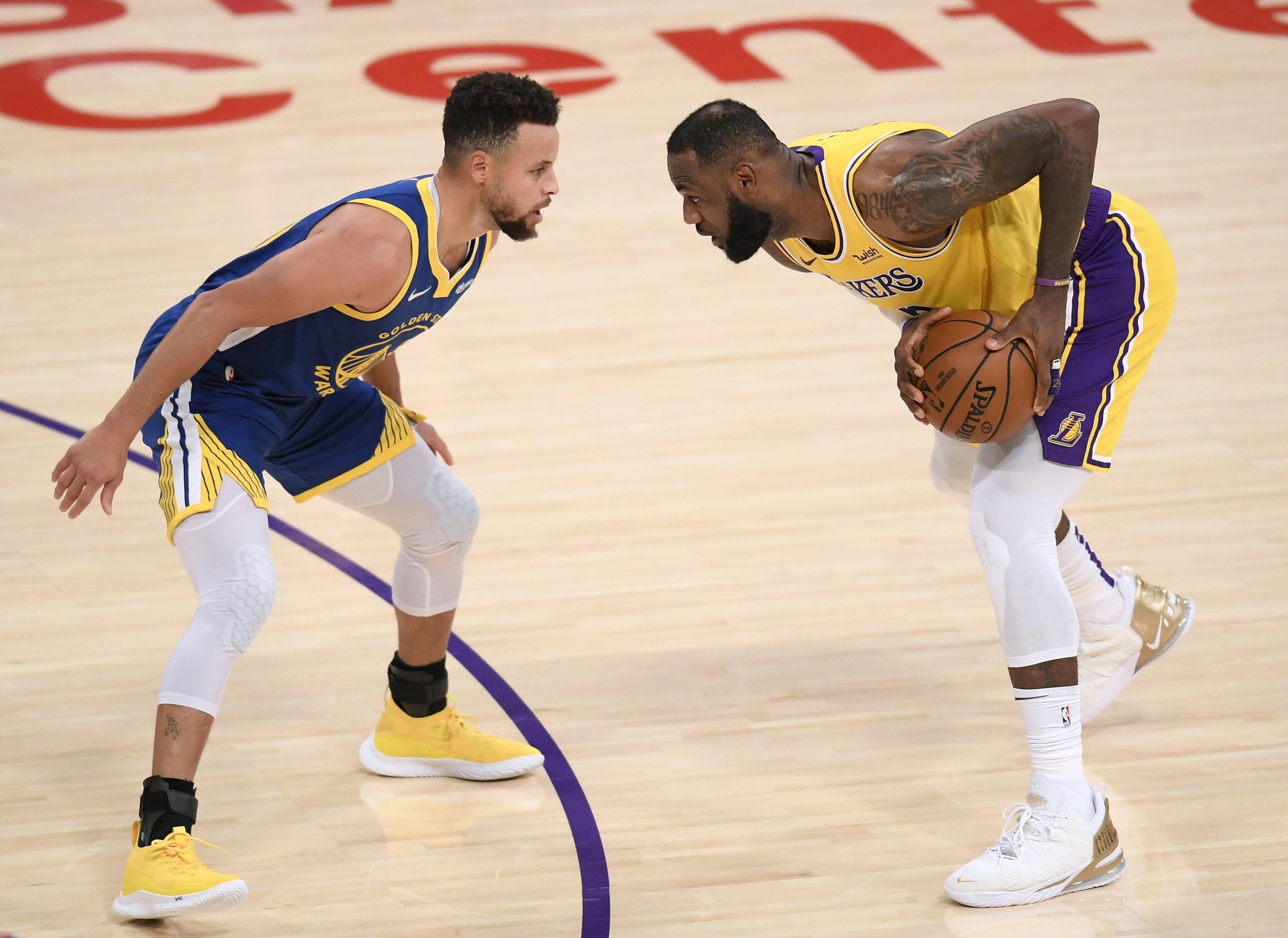 Ostatni dzień sezonu regularnego! Curry królem strzelców, Lakers zagrają w play-in