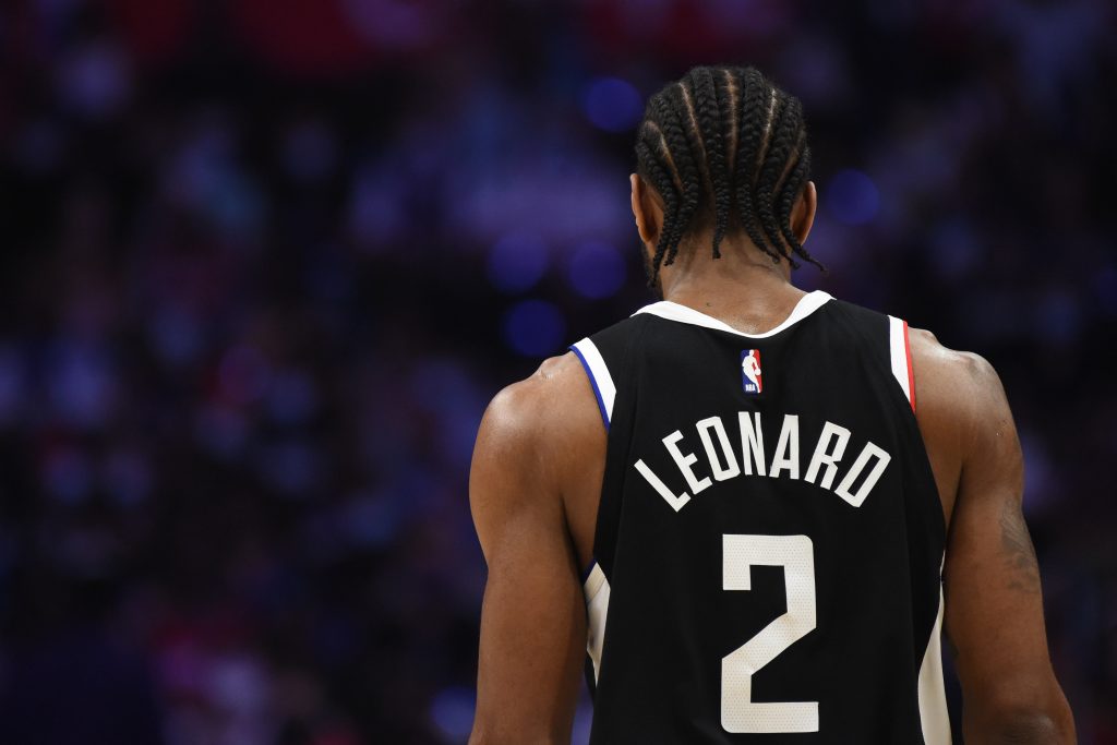 Kawhi Leonard przed poważną decyzją – Mavs, Heat i Knicks ostrzą zęby