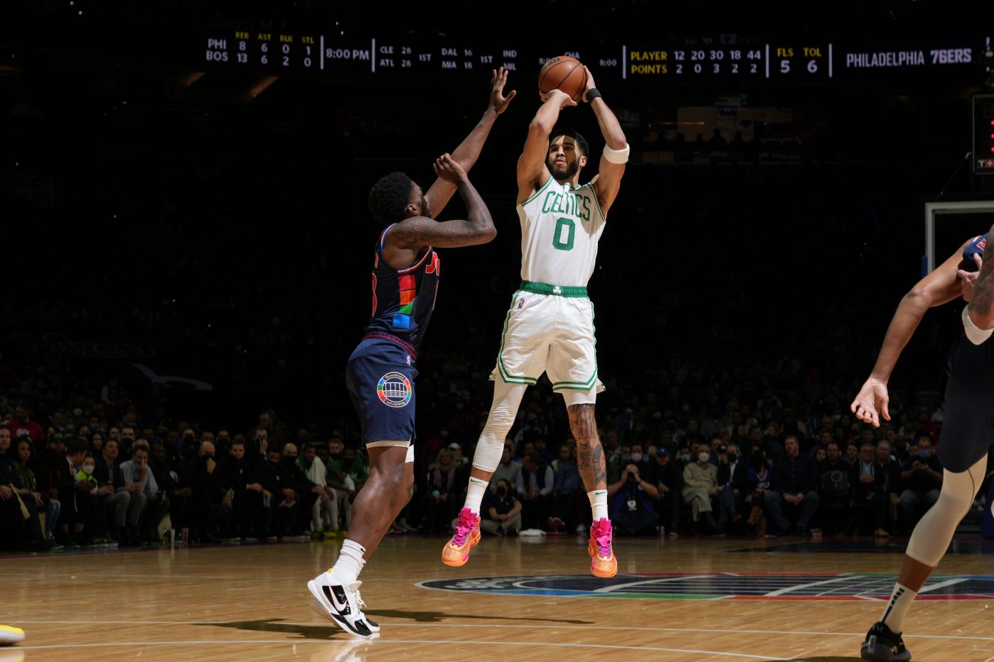Celtics MIAŻDŻĄ Sixers, 50 punktów Giannisa, Towns przejmuje mecz