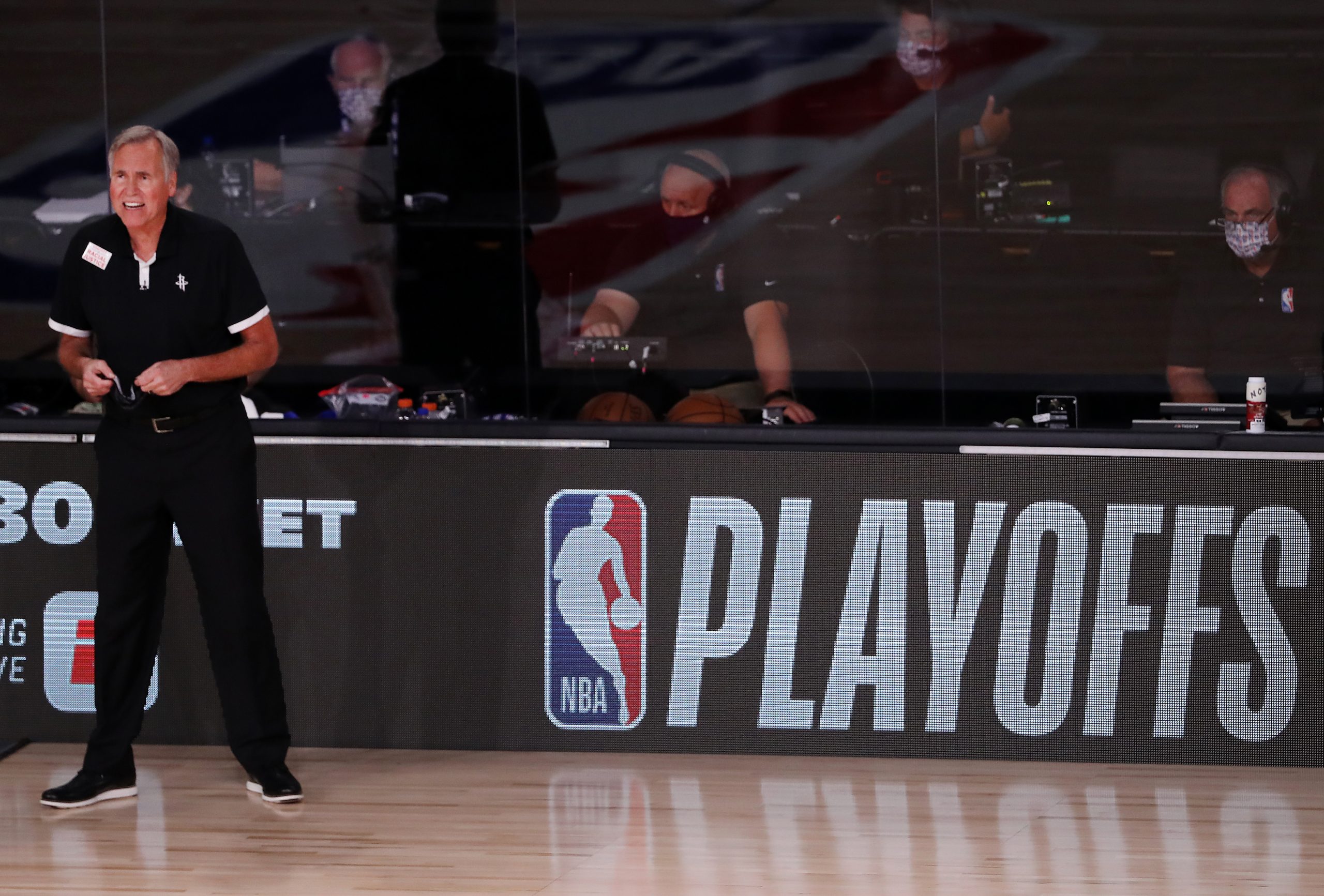 Profesor Chris Paul kradnie mecz, Sixers bez Embiida o klasę niżej od Heat