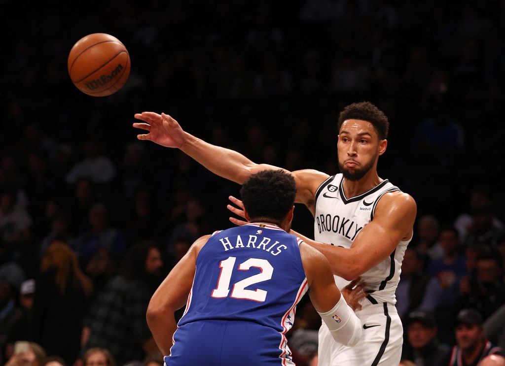 NBA News: Simmons nie zagra już w tym sezonie – szuka sposobu na leczenie pleców