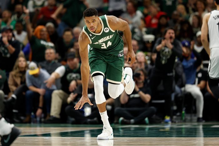 NBA. Antetokounmpo odejdzie? Jego kolega zabrał głos