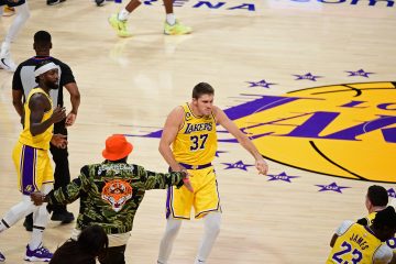 Matt Ryan ratuje Lakers, Cavs z Bostonem w dogrywce, game-winner Tylera Hero