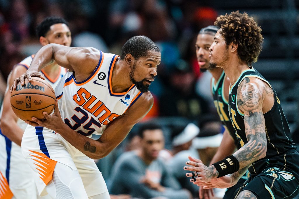 NBA. Phoenix Suns wyrównali swój rekord trórejk. Kevin Durant: Mogliśmy trafić znacznie więcej”