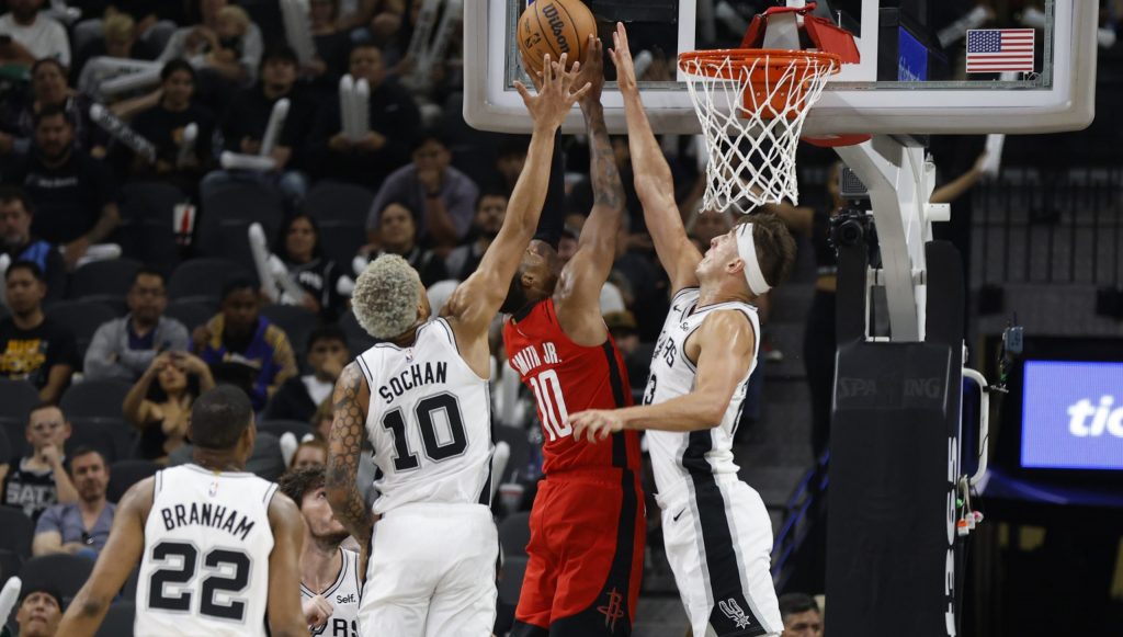 NBA. Zach Collins z niesportowym zachowaniem w meczu Spurs z Sacramento Kings