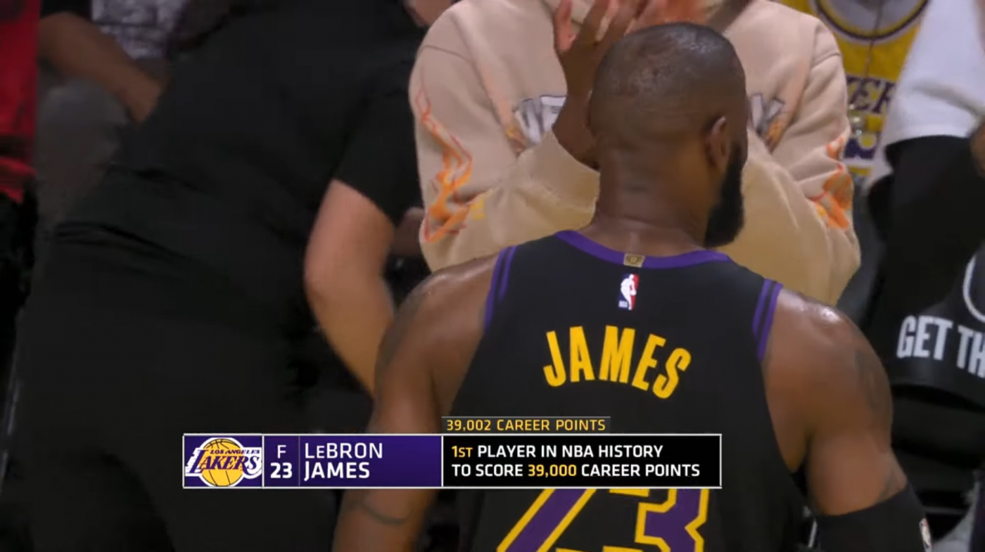 Wyniki NBA: 39 000 punktów LeBrona Jamesa, kosmiczna ofensywa Pacers