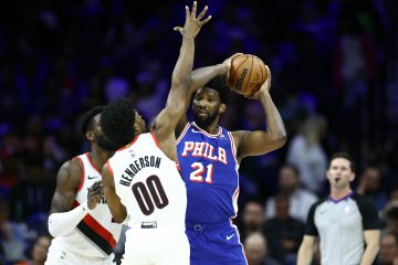 NBA News: Embiid znów wykonał ten gest. Sporo za niego zapłaci