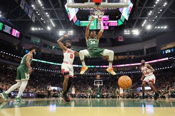 Wyniki NBA: Dogrywka w Milwaukee, rekord Spurs, 10 trójek Bogdana