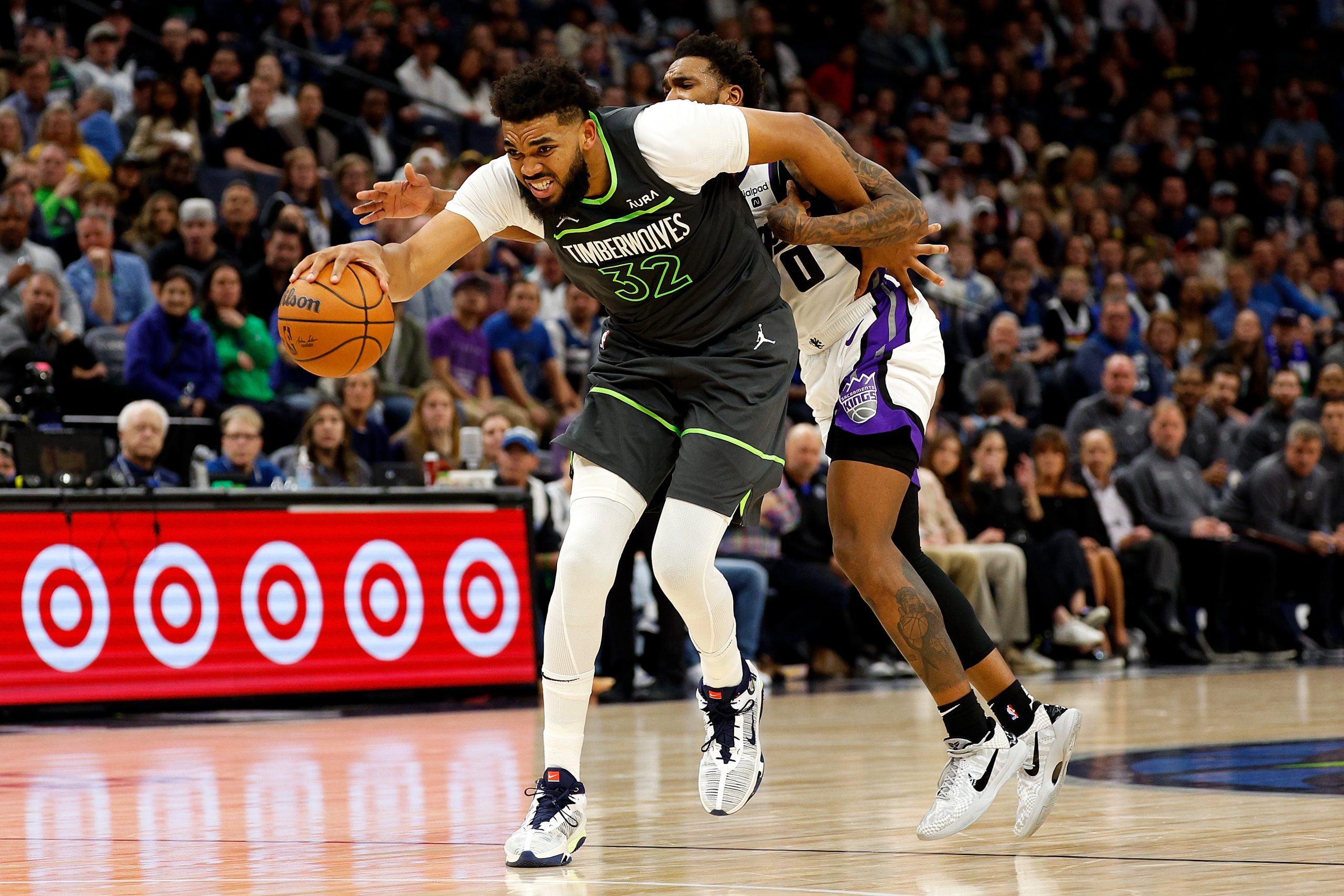 NBA News: Simmons nie zagra już w tym sezonie – szuka sposobu na leczenie pleców