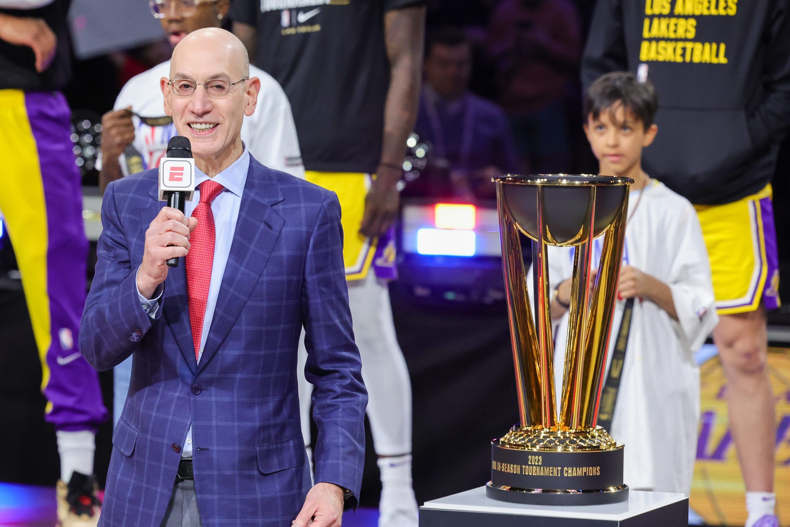 NBA: Szafka z szatni Kobe Bryanta sprzedana za powalającą kwotę!