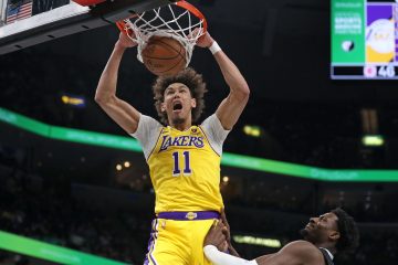 NBA. Kolega Doncicia z Lakers dostanie słoweński paszport?