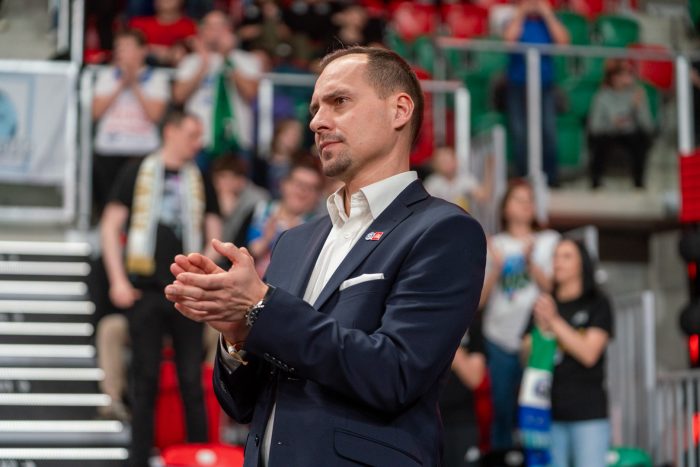 Łukasz Pszczółkowski: Oddaję się do dyspozycji!