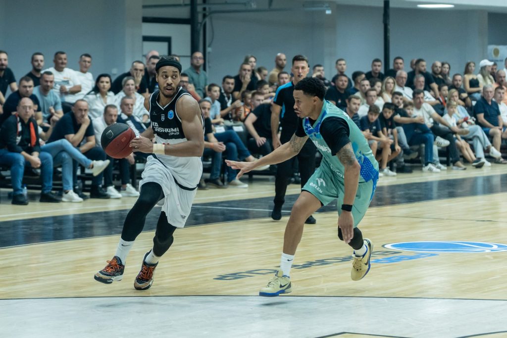 Twarde Pierniki na zakupach – ciekawy transfer!